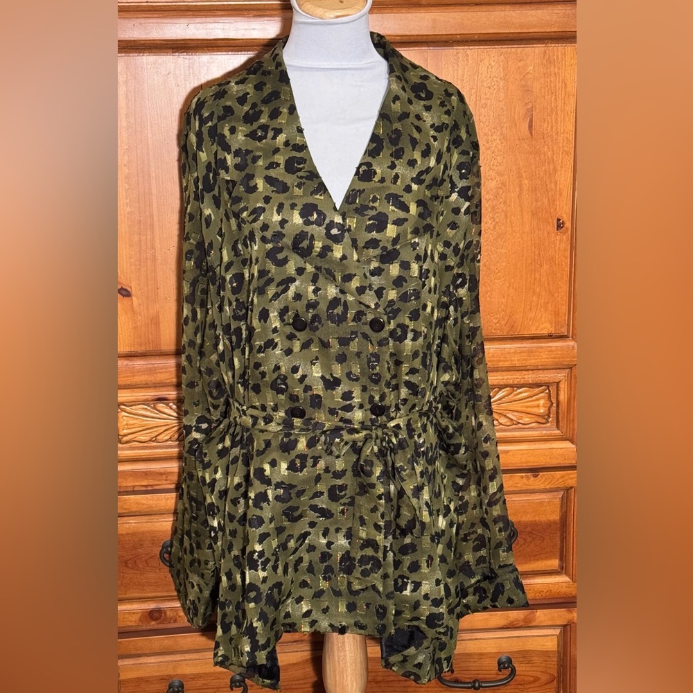 Stylish Leopard Print Blouse in Green